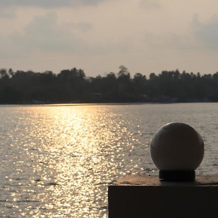 Ripples Service Villas Kollam Εξωτερικό φωτογραφία