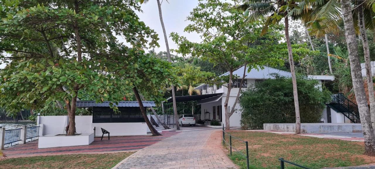 Ripples Service Villas Kollam Εξωτερικό φωτογραφία
